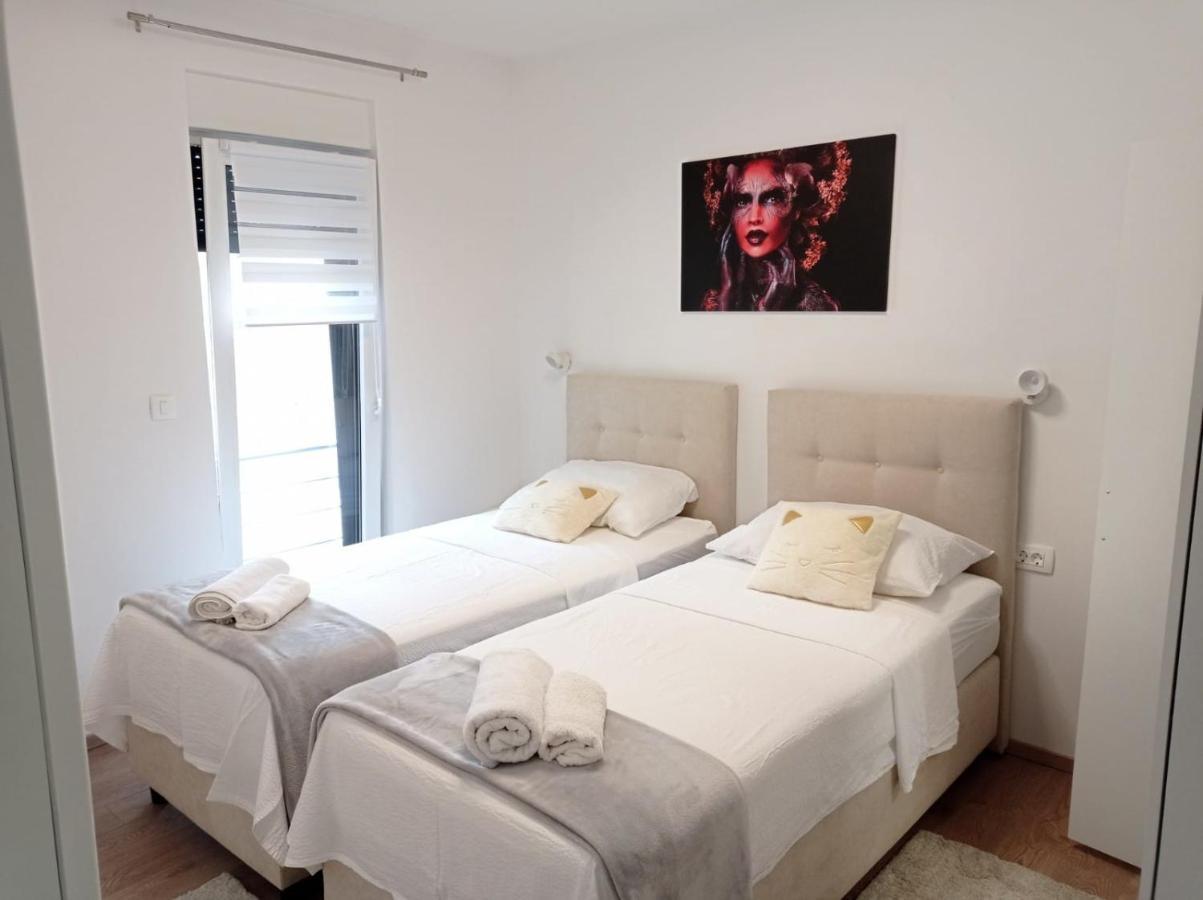 Franc S Apartment Vir